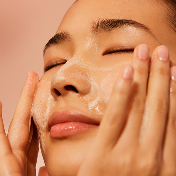 Nettoyage de peau : bien nettoyer sa peau pour en prendre soin